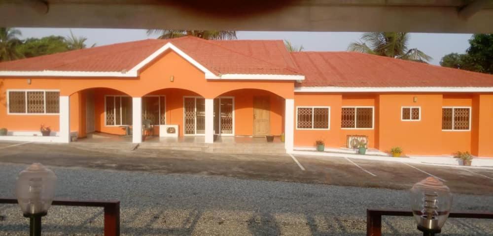 Jamaica Inn Guest House Botianaw المظهر الخارجي الصورة