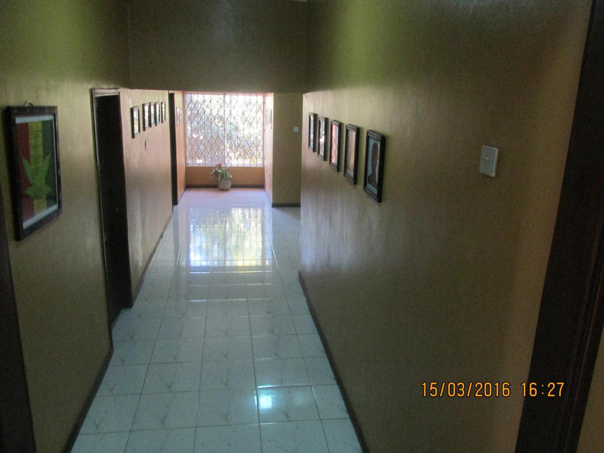 Jamaica Inn Guest House Botianaw المظهر الخارجي الصورة