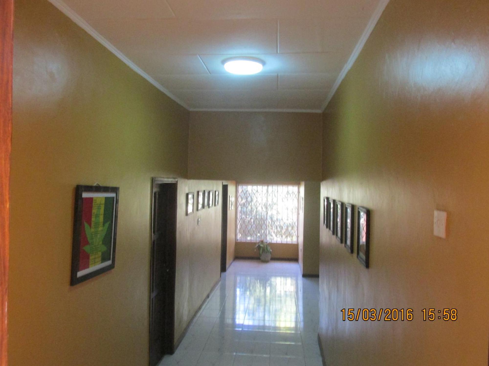 Jamaica Inn Guest House Botianaw المظهر الخارجي الصورة