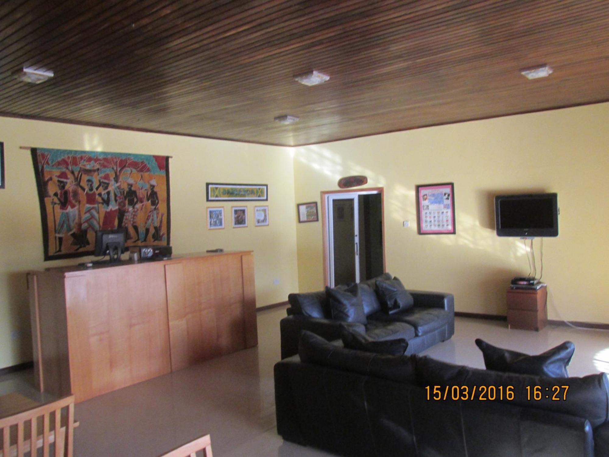 Jamaica Inn Guest House Botianaw المظهر الخارجي الصورة