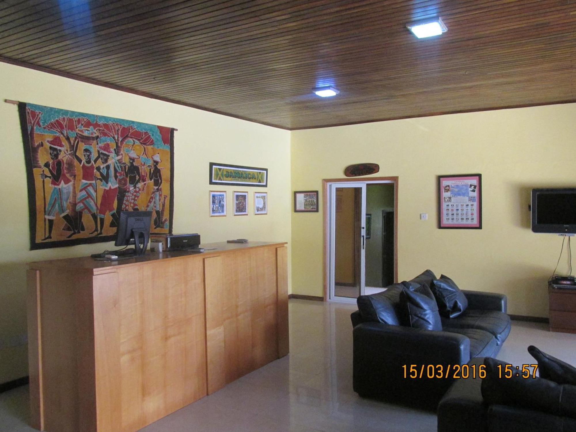 Jamaica Inn Guest House Botianaw المظهر الخارجي الصورة